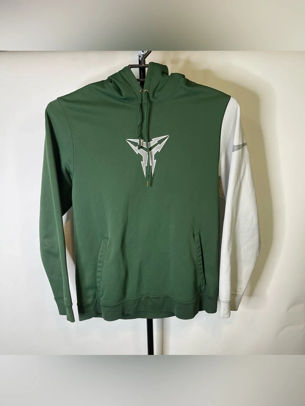 Vintage Nike Kobe Bryant Sheath Logo Hoodie Size Large Men’s